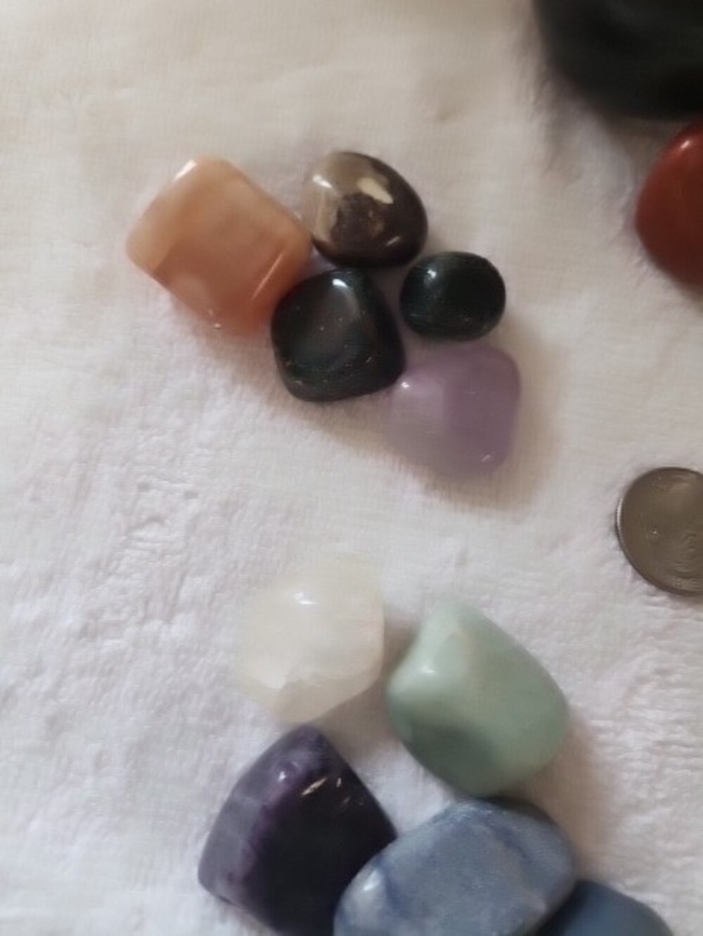 25 Mixed Polished Gemstone Lot #3 with Black Sphere - Picture 3 of 9